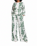 Ensemble fleuri fond blanc