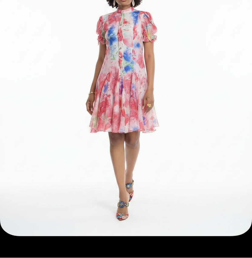 Robe florale courte bouffante - mannequin fond blanc