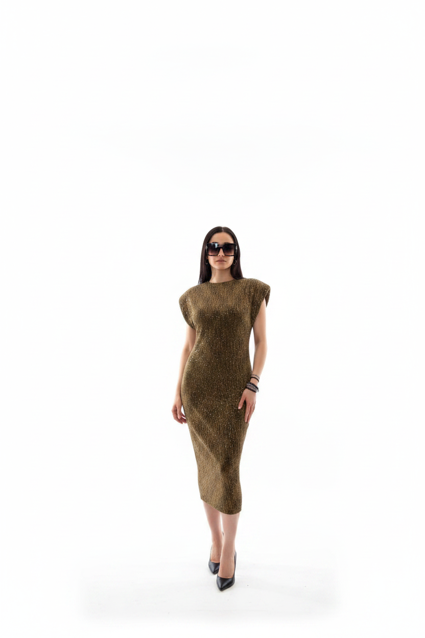 Robe kaki or - pose hanche